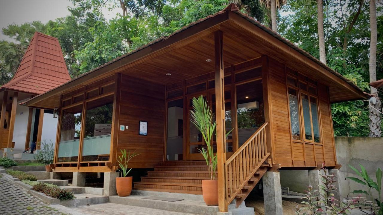 Casa Kandara Waingapu Exteriör bild